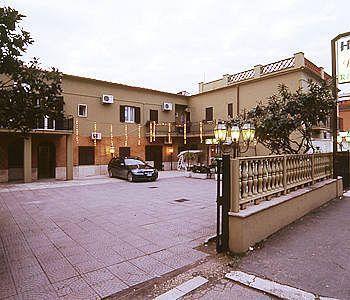 Hotel Le Rose Tivoli Terme Eksteriør bilde